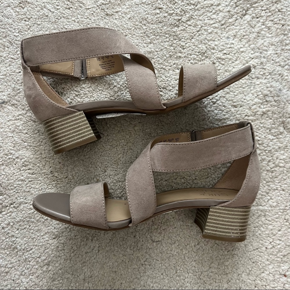 Naturalizer Heeled Sandals sz. Women's 7